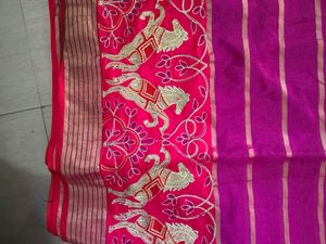 Cotton blend saree with blouse( back open)