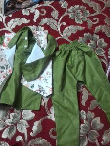 Green Ethnic Kurta Set with Floral Print
