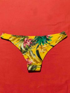 Yellow Floral Printed H&amp;M Bikini Bottom – Size/M