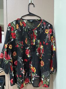 Chic Floral Print Blouse
