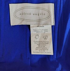 Elegant Blue Strapless Midi Dress