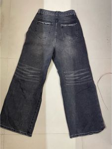 Distressed Wide-Leg Jeans funkyy