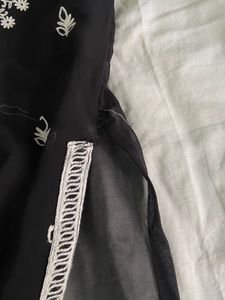 Elegant Black Embroidered Kurta