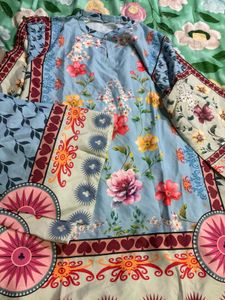 Beautiful Floral Print Kurta Set