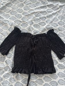 Chic Black Off-Shoulder Top-Sexy Back