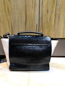Chic Tri-Color Handbag