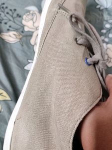 CANVAS Shoes By UCB.