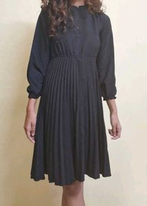 Elegant Black Pleated Dress
