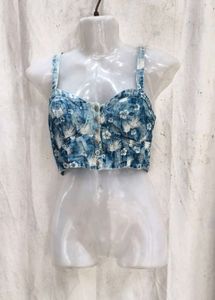 22238. Blue Floral Print Crop Top