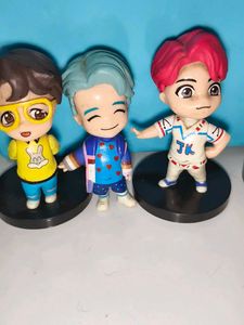 little mini bangtan figurines