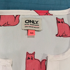 Chic White Cat Print Sleeveless Blouse