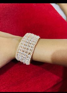 Sparkling Stone Bracelet new with tag