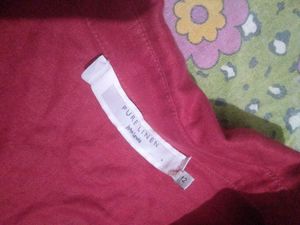 Red V-Neck Short Sleeve Top