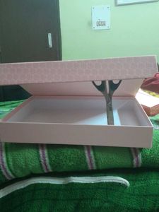 Festive Pretty ElegantPackaging BoxWithMagneticLoc