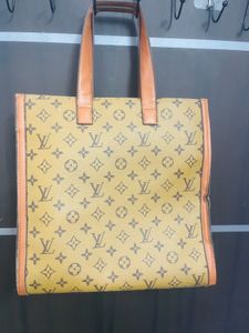 Louis Vuitton first copy bag