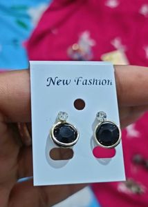 Buy 1 Get 2 Earrings Free ♥️🔥😍