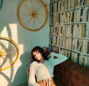 beige crop top:3 + (FREE GIFT 🎁)