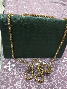 Chic Green Crocodile Embossed Shoulder Bag