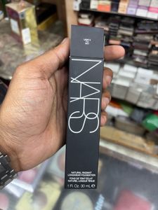NARS Natural Radiant Longwear Foundation