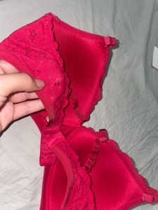 Set of 6 premium bras in size :34B