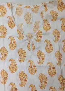 Short White Kurta with Orange Paisley Print