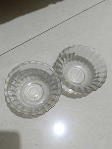 Set of 2 Clear Glass Bowls