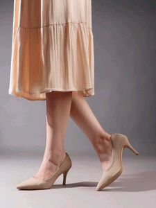 THE WHITE POLE -Beige Mid-Height Suede Pointed-Toe