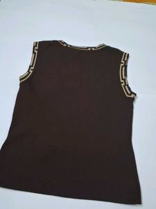 Sleeveless Brown Knit Top