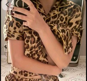 ♡‧₊˚🐆 ‹3 Leopard Print Button-Up Top