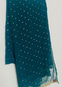 Elegant Green Embroidered Kurta 🌈