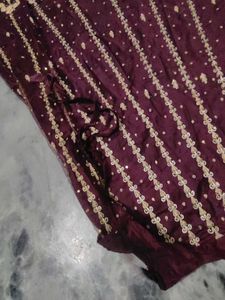 Exquisite Embroidered Lehenga Skirt with dupatta