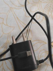 Jio Black Mobile Charger &amp; Cable