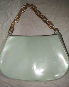 Chic Shoulder Bag with Gold Chain