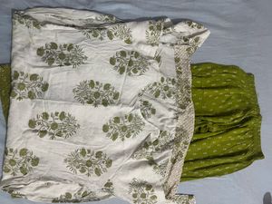 Elegant Kurta Set with Pants