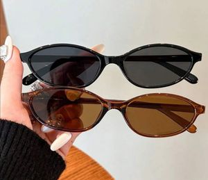 Retro Oval Sunglasses - Set of 2