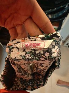 GINGER floral top