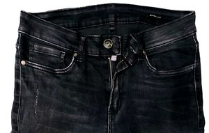 Distressed Black Skinny Jeans