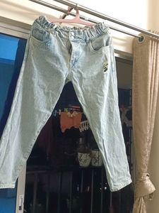 Light Wash High-Waisted Jeans