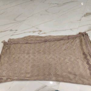 Elegant Saree with Golden Zigzag Pattern