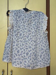 Floral Print Sleeveless Top