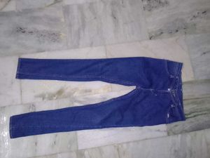 women's blue colour jeans