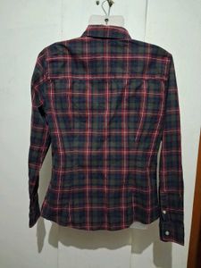 Classic Plaid Button-Up Shirt