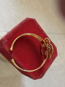 Vintage Gold Tone Floral Cuff Bracelet