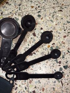 Black Measuring Cup and Spoon Set