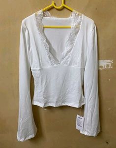 White Lace Trim V-Neck Long Sleeve Top