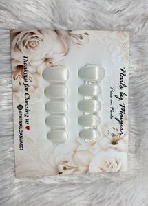 Elegant White Press-On Nails