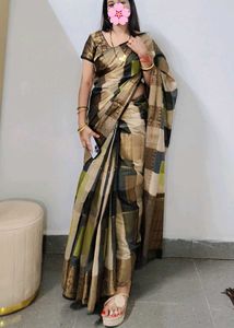 Elegant Women's Saree+stiched blouse