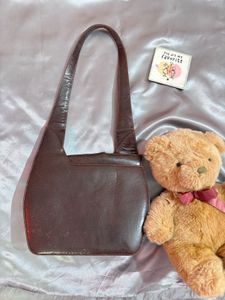 OZOAND AUSTRALIA Vintage Maroon Leather Shoulder B