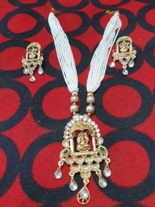 Stunning Indian Necklace and Earring Set