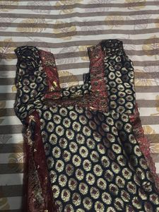 Elegant Brocade ready made saree with blouseSet